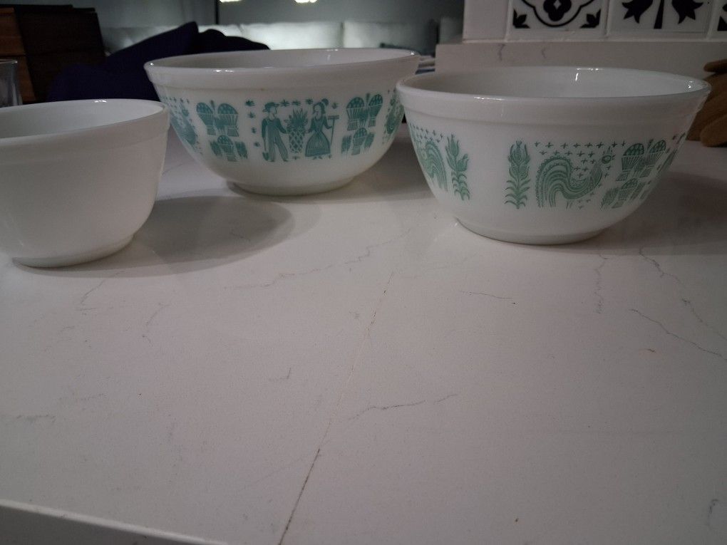 Vintage Pyrex Turquoise White Amish Butter Print Mixing Bowl Set