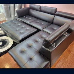 *Weekend Special*---Ibiza Sleek Black Leather Sectional Sofa---Now $699---Delivery And Easy Financing Available 