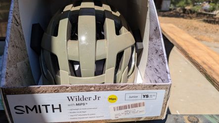 Brand new smith wilder jr mips bike helmet. Youth small.