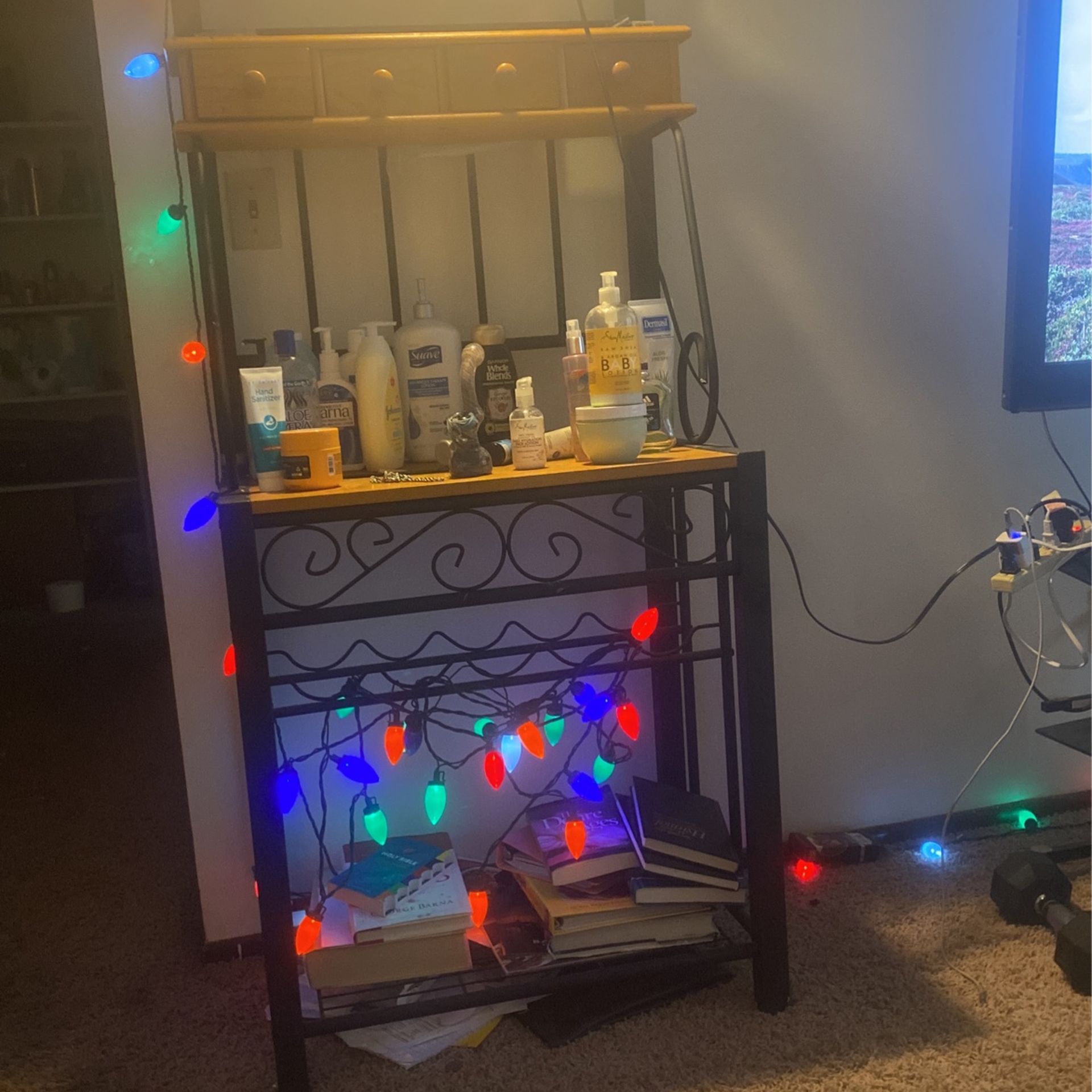 Letting It Go For 25Bucks Table Stand