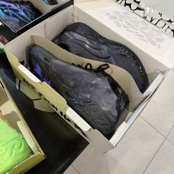 New Shoes price negotiable