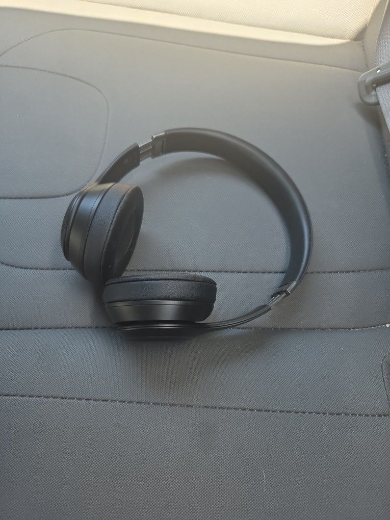 Beats Solo 4