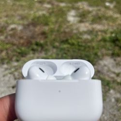 AirPods Pro’s (2nd Gen)