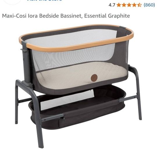 Maxi Cozi Bassinet +Delta Children Changing Table