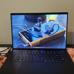 Razer Blade 16 4K Mini LED/4090/i9/64GB Ram/2TB+2TB Dual Storage

