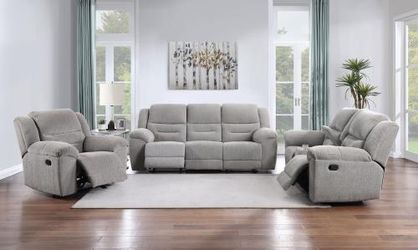 New 2 pc reclining sofa and loveseat both on sale stille