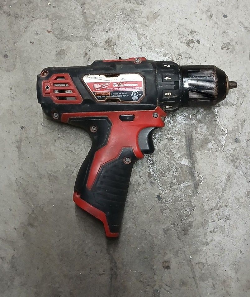 Milwaukee M12 Drill Driver