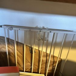 Staircase metal gate