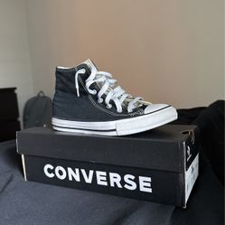 Black converse size 3Y