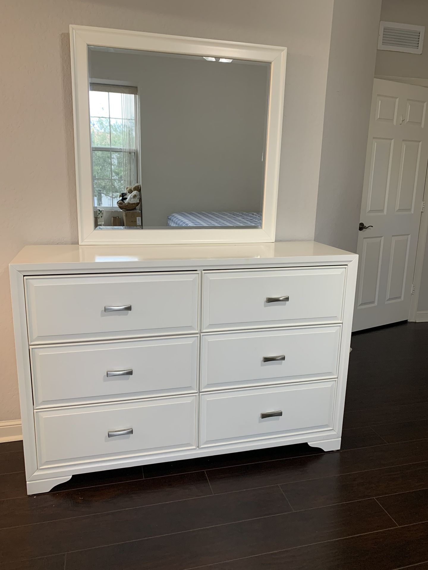 White Full Size Bedroom Set