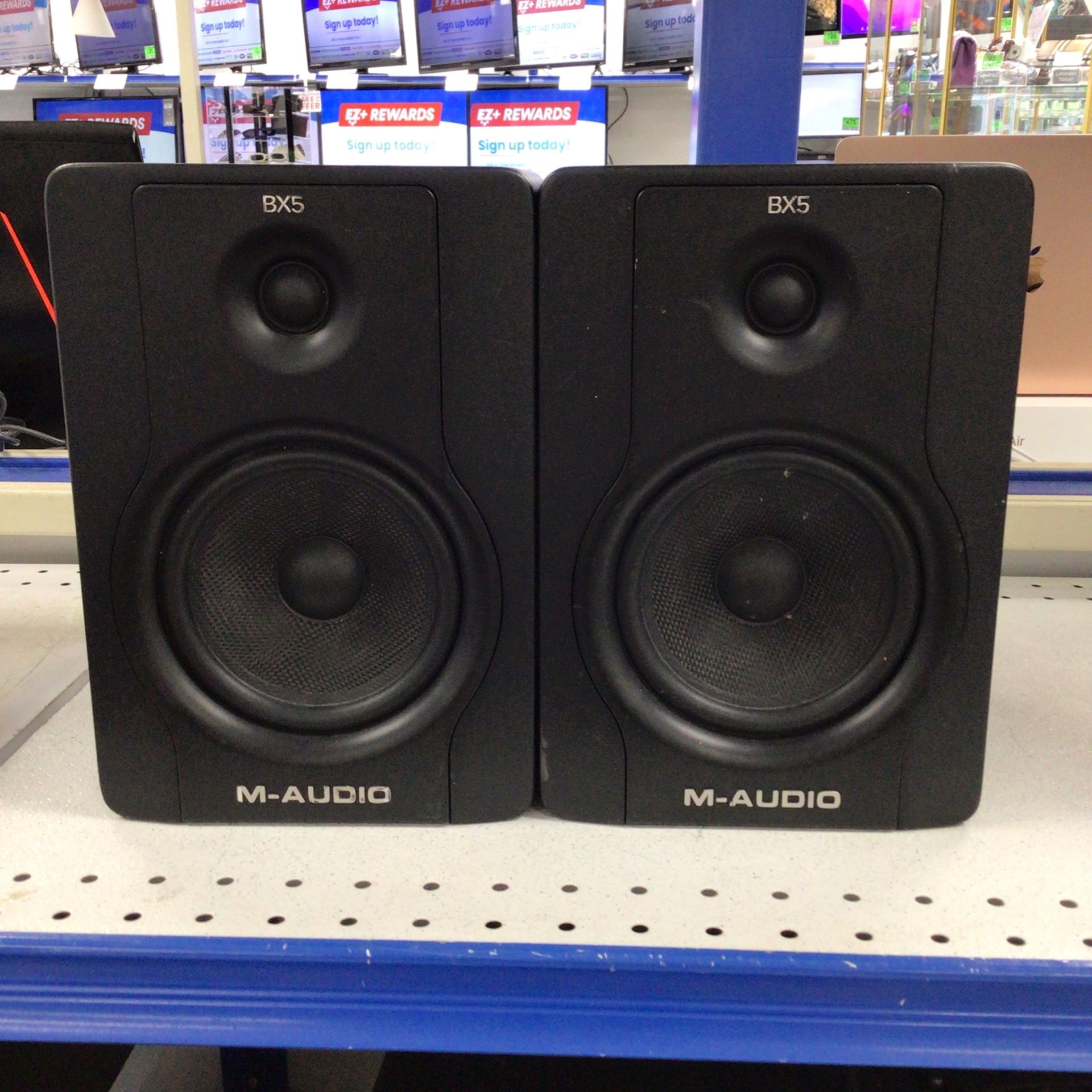 Set Of 2 M-Audio BX5 D2 Studio Monitors