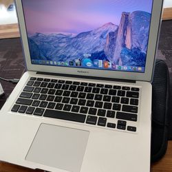Apple MacBook Air 13” 1.7Ghz i5 4GB//128GB 10.13 High Sierra