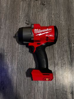 Milwaukee Fuel 1/2 High Torque Impact Wrench