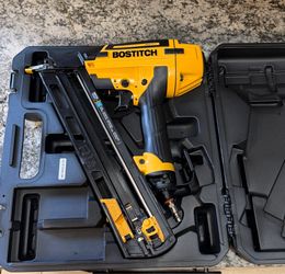 BOSTITCH BTFP72156 Smart Point 15GA FN Style Angle Finish Nailer Kit