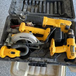 DeWalt 18V Tool Set With Case