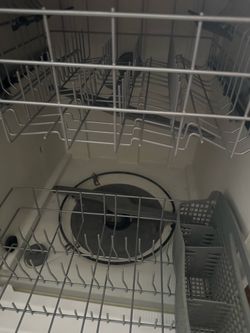 Dishwasher Very very clean like new little used