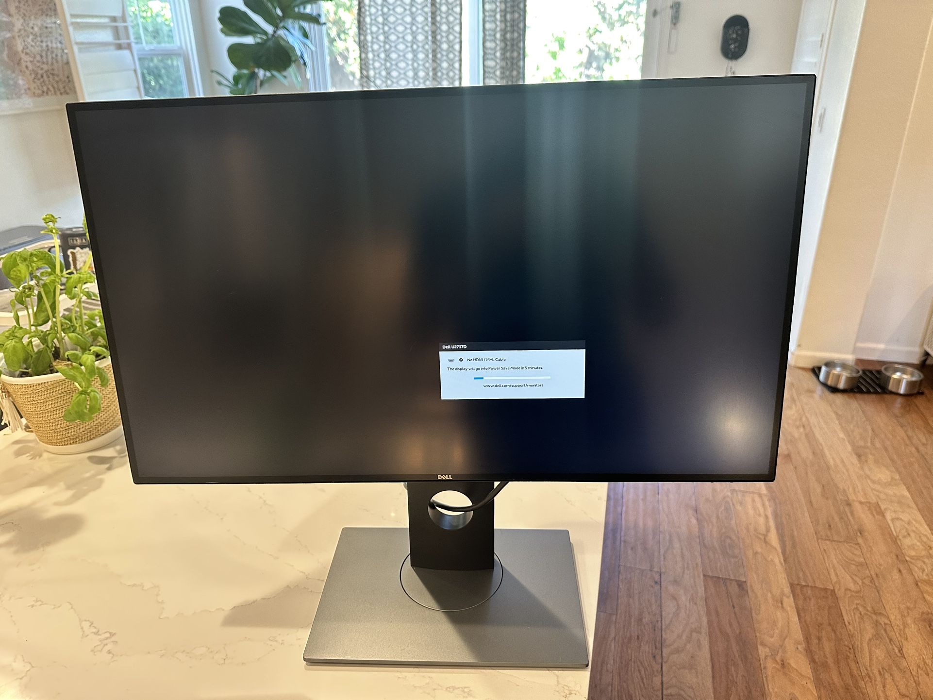 U2717D Dell UltraSharp Wide 27-inch 2560 x 1440 DP / HDMI LED Monitor