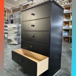 Dresser/ Five drawers dresser