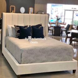 Queen Bed Boucle White