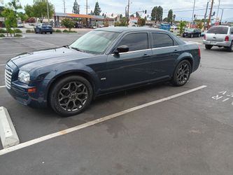 2008 chrysler 300   v6 2.7  título salvaje