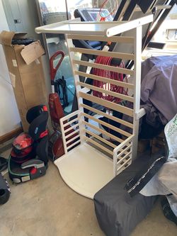 Toddler bed frame