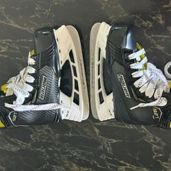 BAUER SUPREME S27  SIZE Y13.5 HOCKEY SKATES