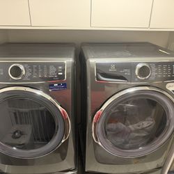 Electrolux Washer & Dryer Set — 15 Months Old — $300 OBO — Must Go Today