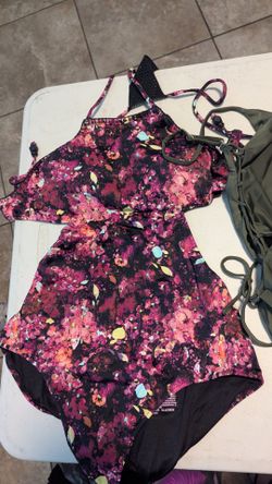 New Pink and Victoria secret swimsuit sets $20