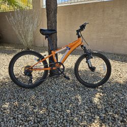 Diamondback cobra kids store bike 2017