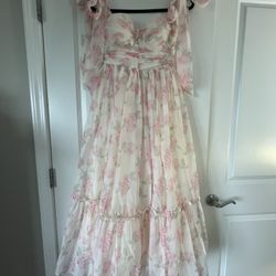 NEW - Sweet Serenade Blush Floral Maxi Dress. 