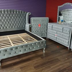Silver Velvet Queen Bedroom Set 4pcs