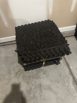 Interlocking Rubber Gym Floor Tiles