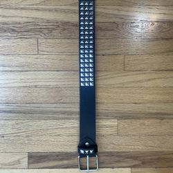 Punk style rivet belt