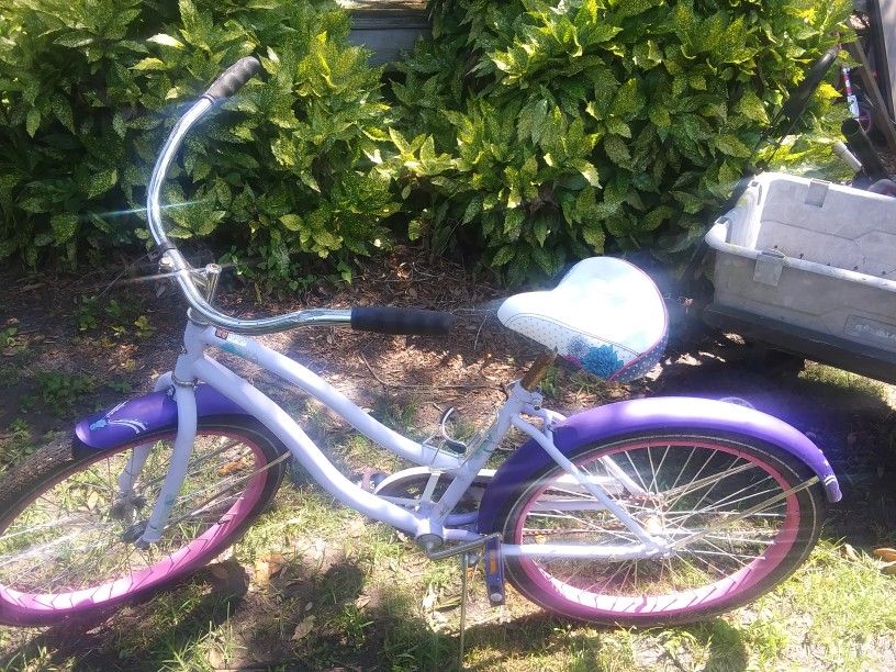 Girls 24 Inch Huffy Bicycle