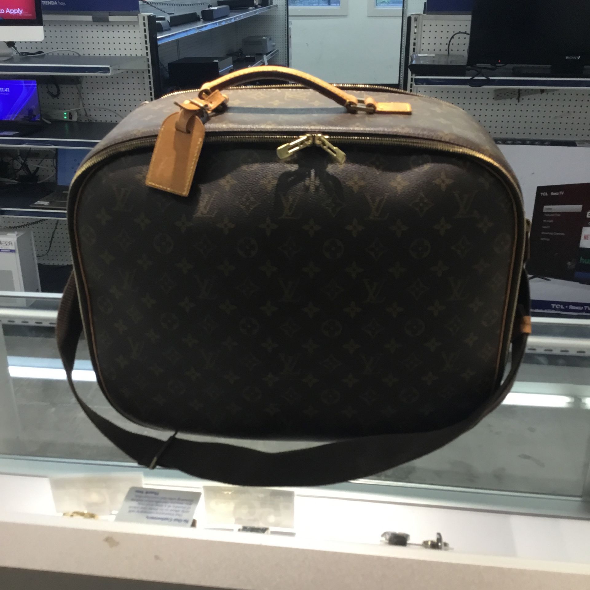Louis Vuitton Travel Bag for Sale in Pine Ridge, FL - OfferUp