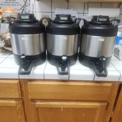 1 Gallon Curtis Stainless Steel Coffee Dispenser 