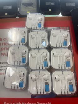 iPhones headphones c-charger