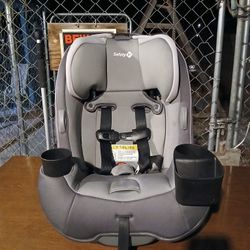 Saftey 1st Childs Car Seat (3 Months Old)