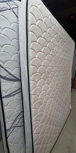 🚨 QUEEN MATTRESS SETS – $75 EACH! MUST GO TODAY! 🚨