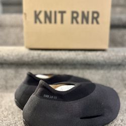 Yeezy Knit RNR Sz 10