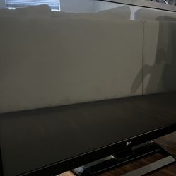 43” LG plasma screen TV
