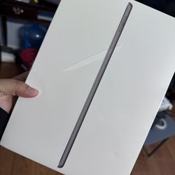 Brand new Sealed iPad 9th Gen 64gb