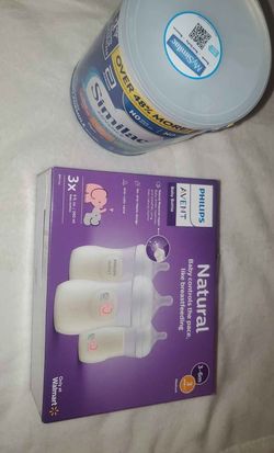 Baby formula Similac advance and baby bottles