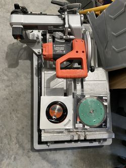 Diamondback 7” tile / wet saw with 2 new blades