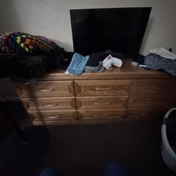 Wood dresser