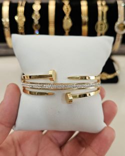 New Braclet Bangel (Jewlery)