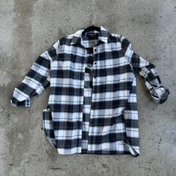 Women’s Plaid Flannel Button Up