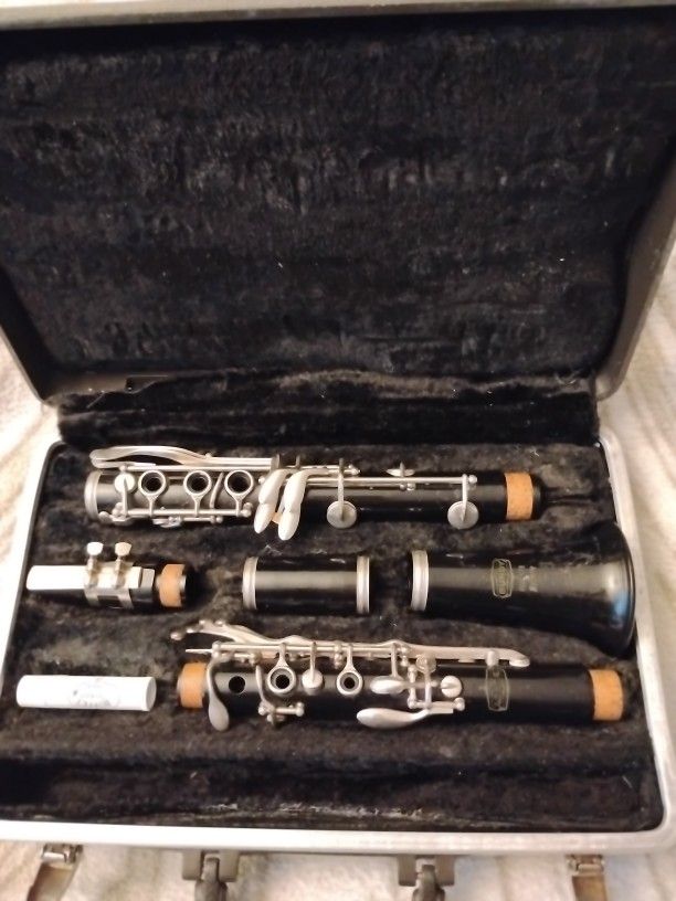Selmer - Bundy Bb Clarinet