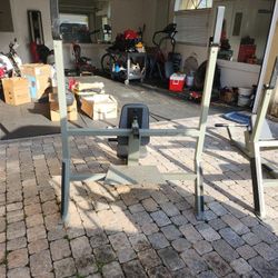 MAKE OFFER !!  COMMERCIAL GRADE WEIGHT BENCHES MAKE OFFER COMMERCIAL GRADE GYM EQUIPMENT