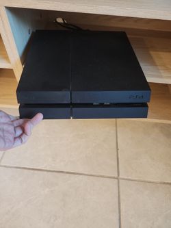 Ps4 2 Controllers 8 Games TV included & more